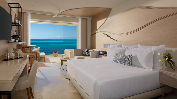 Xhale Club Junior Suite Ocean Front